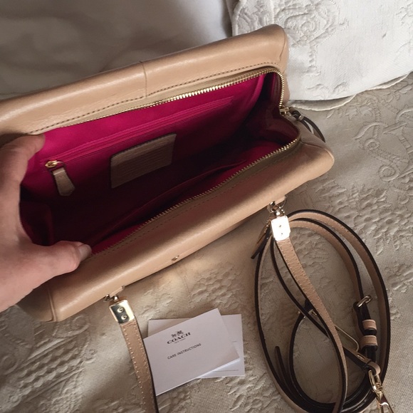 Coach purse tan and hot pink - Picture 2 of 9